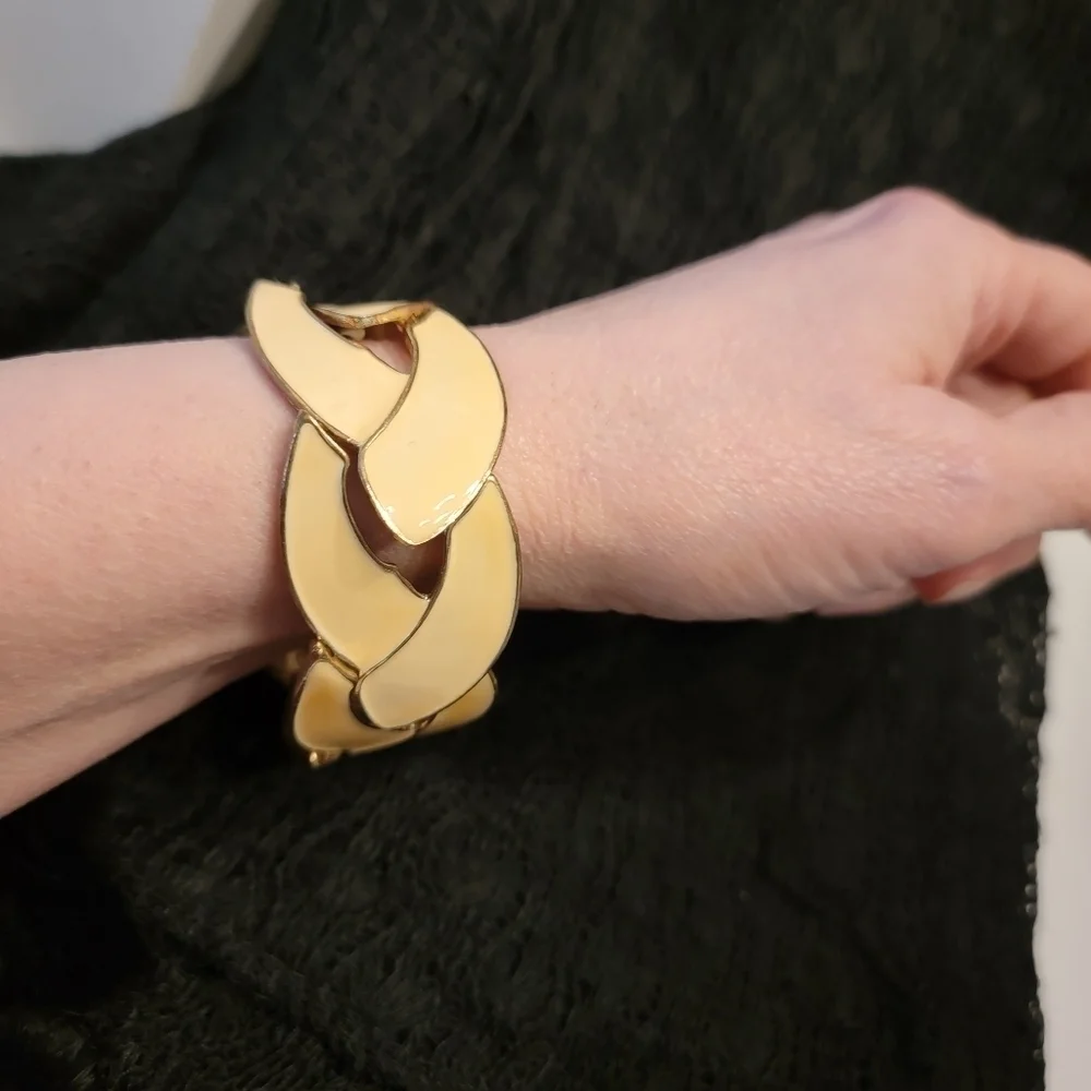 Set of 2 Vintage Enamel Painted Bracelets - Picture 9 of 15